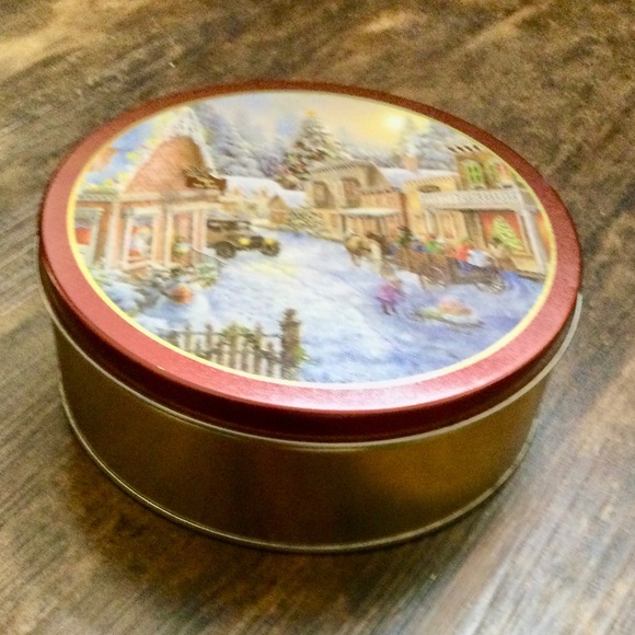 Fiji's Holiday Cookie Tin, Nicky Boehmel artist, 2010, 16 oz 7.25" x 2.75" - Picture 1 of 7